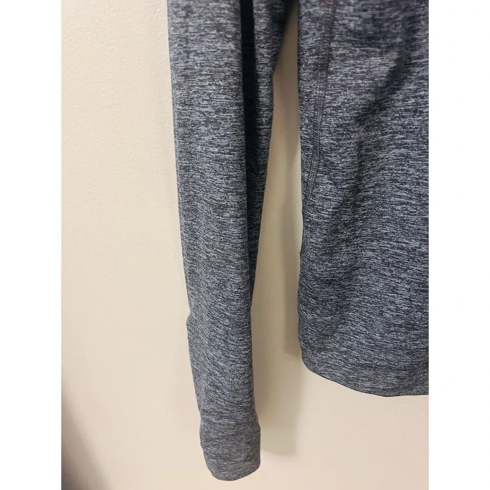 Nike Running Pullover Women S Gray Dri-Fit 1/4 Zip‎ Long Sleeve Athletic Top